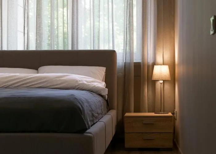 Danes Skveras, Jaukus Apartamentai Centre