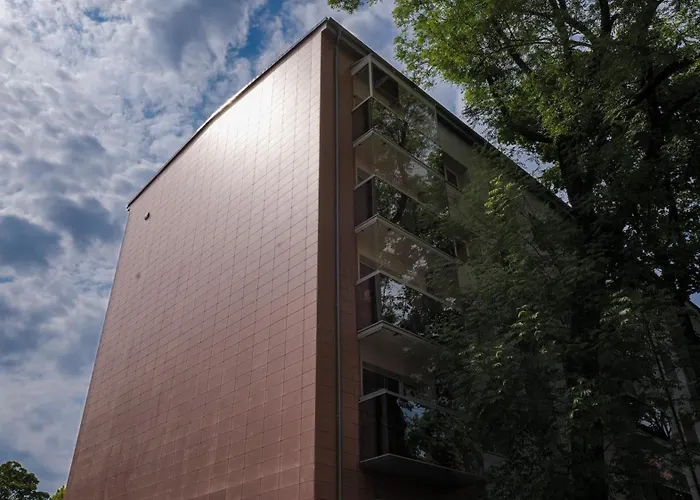 Danes Skveras, Jaukus Apartamentai Centre